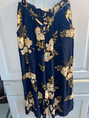 Navy Floral Wide-Leg Pants with Cream Blooms